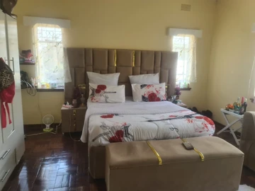 3 Bedroom Flat & Apartment