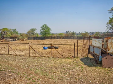 Commercial & Industrial Land
