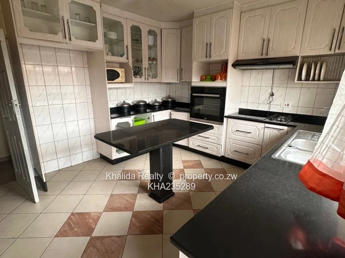 4-Bedroom House for Sale in Glen View 1 Riverside