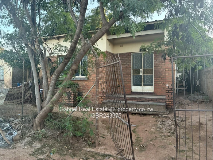 Spacious 3 bedroom home for Rent in Tshovani