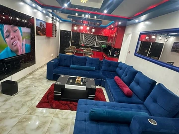 3 Bedroom Flat & Apartment