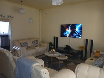 2 Bedroom Garden Flat