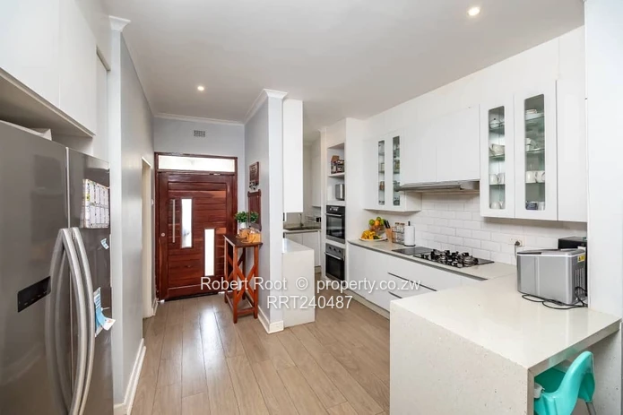 House For Sale in Greendale 