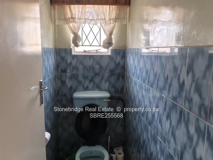 3 Bedroom House in Highmount To Rent