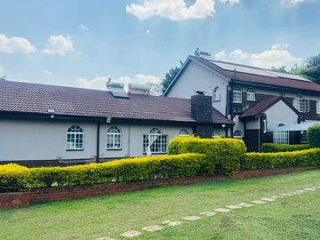 6 Bedroom House