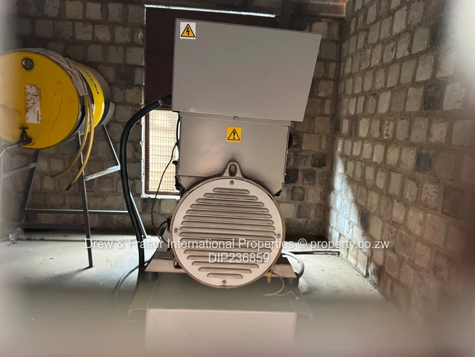 Msasa Office Complex and a warehouse -3050m² on 5000m² land 