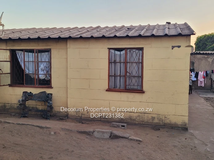 Home starter 5 roomed Core House in Glen Norah A Harare (Sole Mandate)