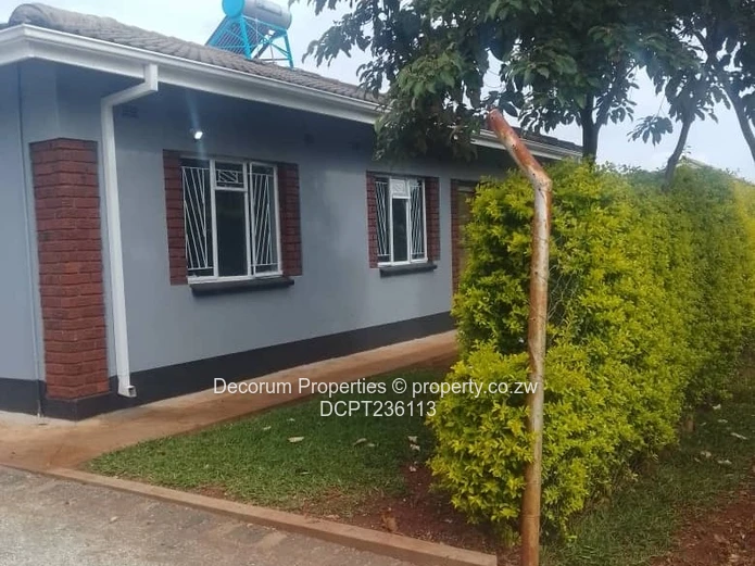 Beautiful 3-Bed Cottage in The Grange with Borehole