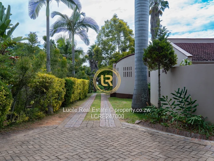 Stylish Townhouse to Let in Kambanji
