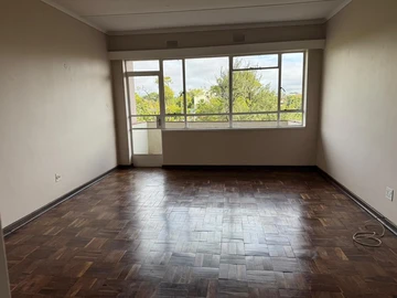 2 Bedroom Flat & Apartment