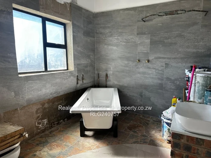 Three Bedroomed House Available In Hopelyn