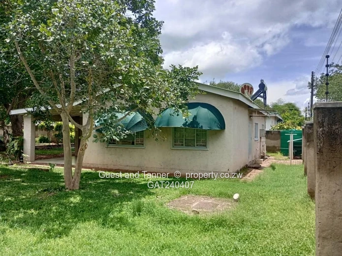 Low-Density Investment Opportunity on 2,100 sqm in Victoria Falls
