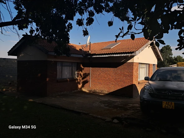 6 Bedroom House