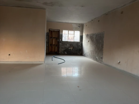 3 Bedroom Flat & Apartment