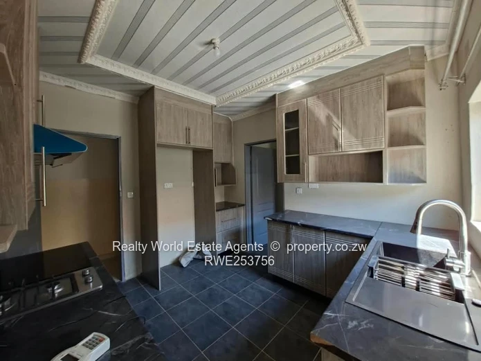 Ruwa Sebassa Park House for Sale