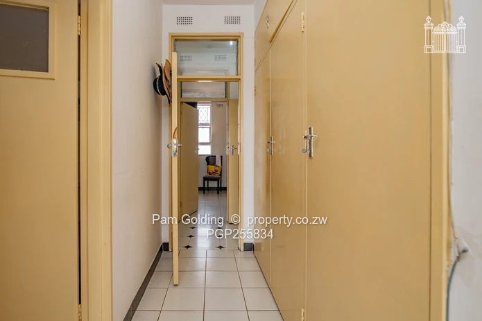 Riviera Court! A Stone Throw Away From Fife Avenue Shops!