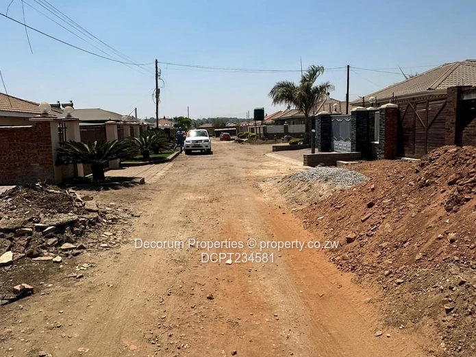 Madokero – Spacious 4-Bedroom House for Sale