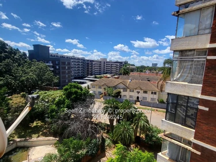 Bright 2-Bed Avenues Apartment with Borehole & Balcony
