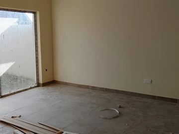 2 Bedroom Flat & Apartment