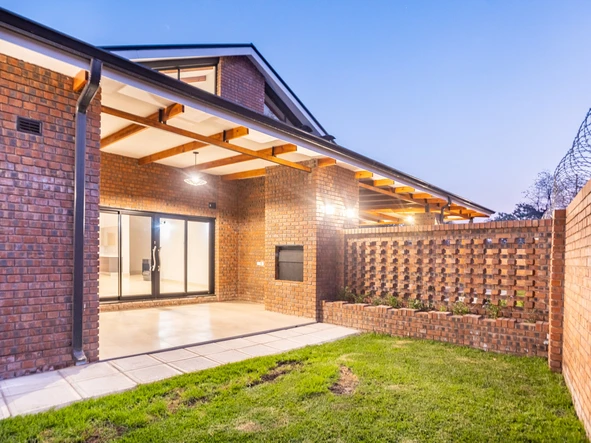 4 Bedroom Garden Flat