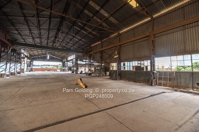 LARGE Industrial/Warehousing - Ardbennie