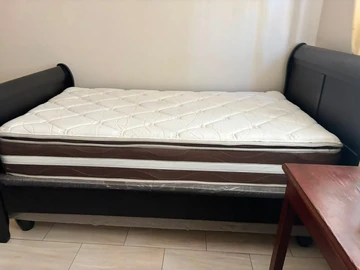 3 Bedroom Flat & Apartment