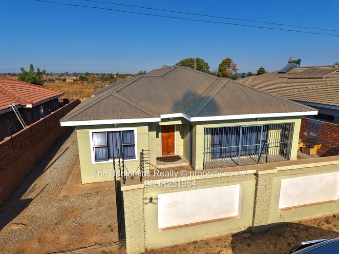 Semi-Detached Home For Sale (Sole Mandate)