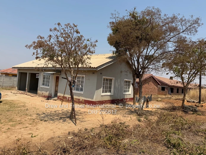 2-Bed cottage on 2000m² with Garage Zimre Park for sale $68k