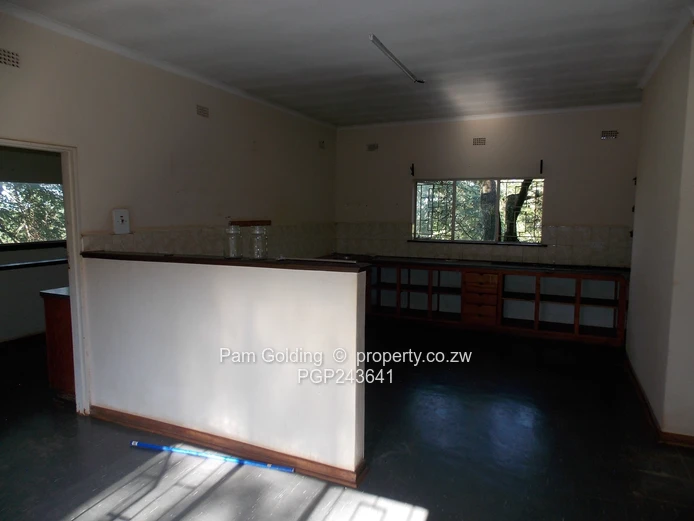 Peaceful Country Living Close to Chinoyi (Sole Mandate)