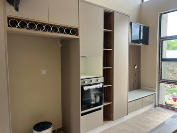 4 Bedroom Garden Flat