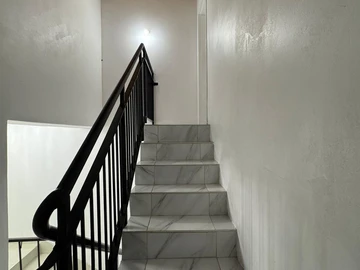 8 Bedroom House