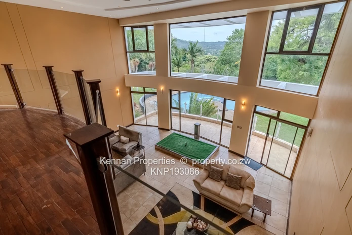 Executive and elegant home. Beautiful views