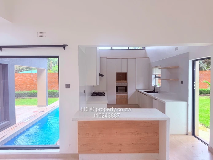 Townhouse to rent in Mt Pleasant 