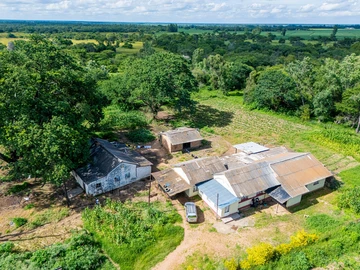 Farm & Agricultural Land