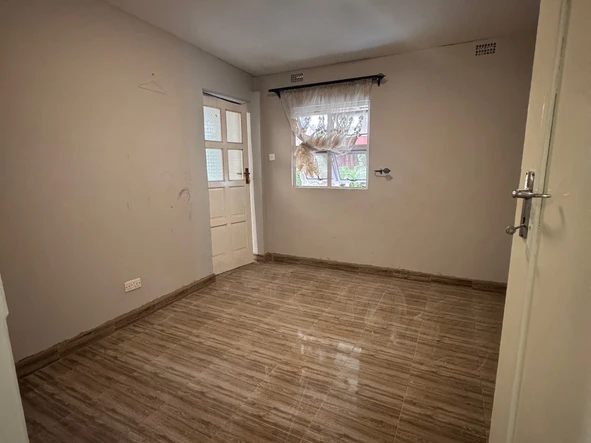 4 Bedroom Garden Flat