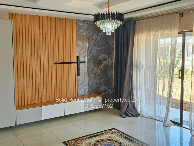 Modern 3-Bed, 2-Bath Flat in Tynwald — Borehole