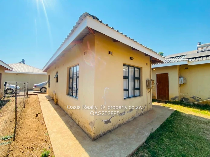 Two Bedroom Garden Apartment for Sale – Trivest Gardens, Bluffhill