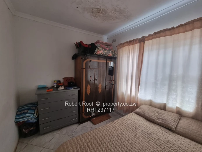 Riverside Ruwa Investment Property | 2400sqm with 2 Cottages | Rental Income (Sole Mandate)