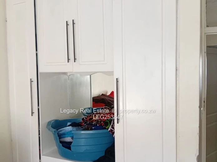 Granary Park 4-Bed Home with Borehole & Modern Kitchen