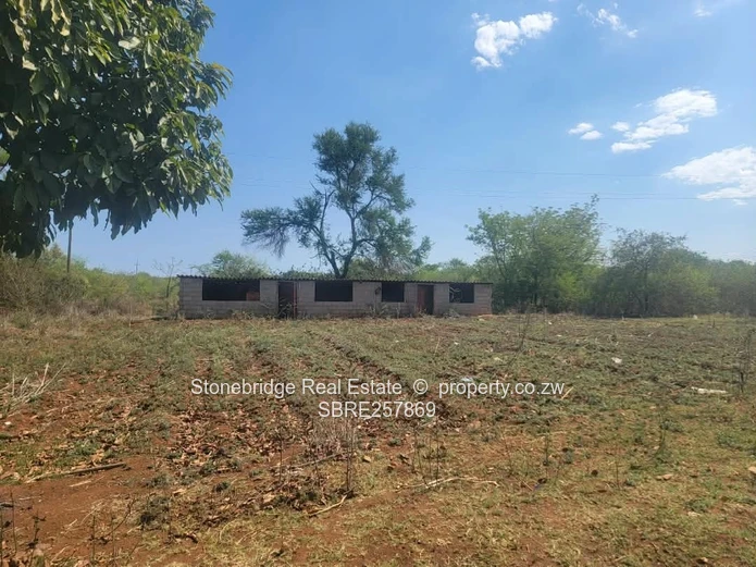 3 Bedroomed House on 1.045Ha in Douglasdale For Sale
