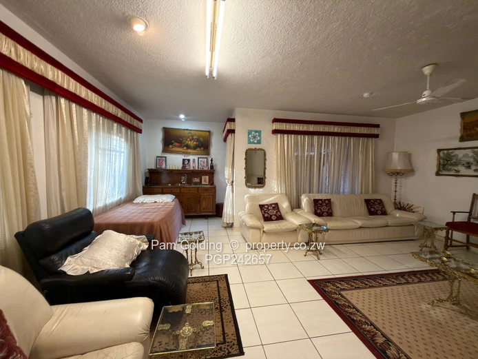 Suburbs townhouse for sale