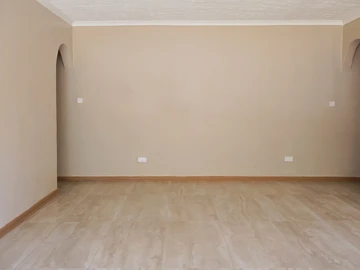 3 Bedroom Flat & Apartment