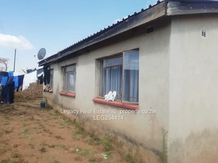Sally Mugabe Heights: 3-Bed Cottage on 2900m² (Sole Mandate)