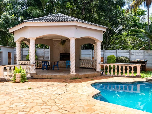 5 Bedroom House