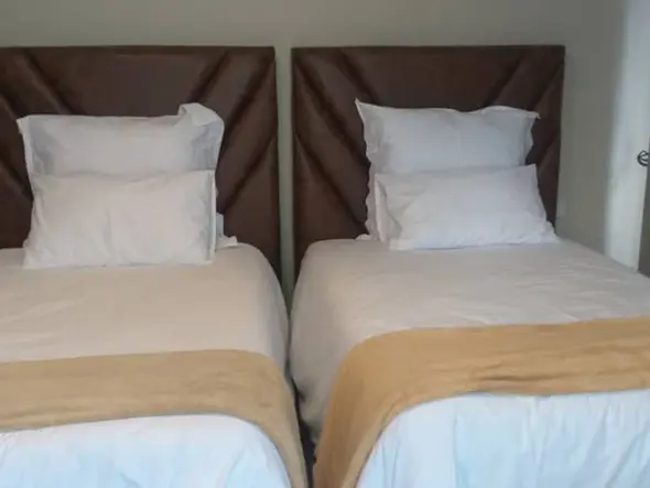 3 Bedroom Flat & Apartment