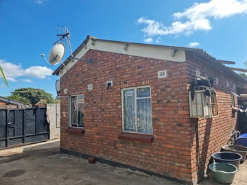 2 Bedroom Garden Flat