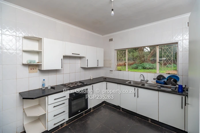 House For Sale in Marlborough (Sole Mandate)