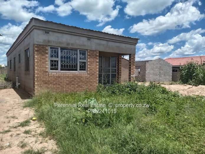 Incomplete house for sale in Cowdrypark