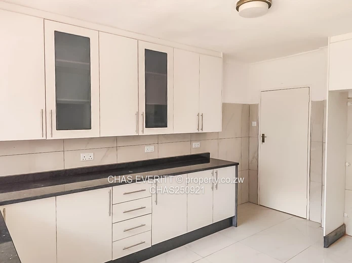 Three Bedroomed Cottage In Meyrick Park 