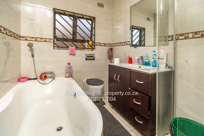 Modern Cluster for Sale in Meyrick Park!